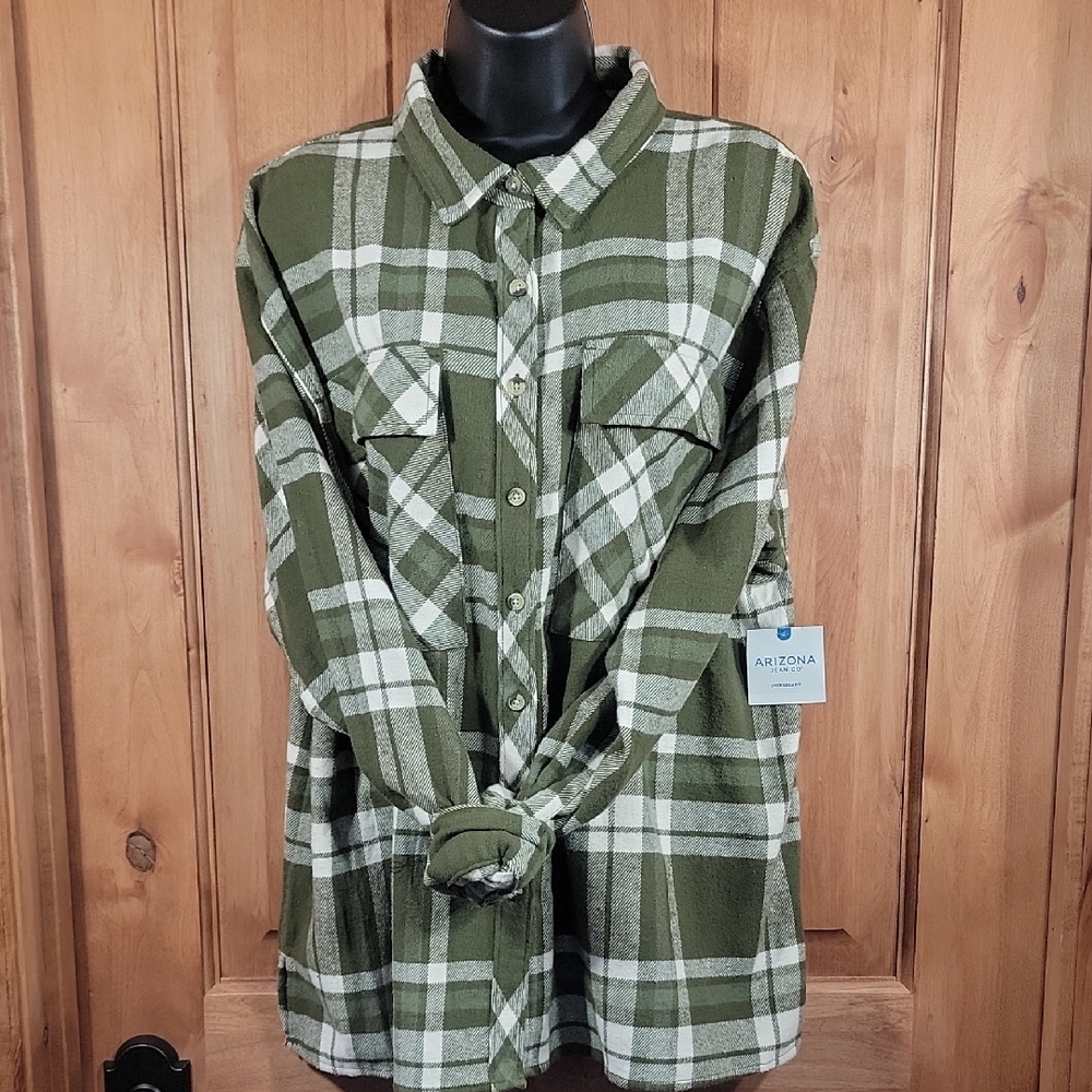 NWT Thick Soft Green Plaid Top